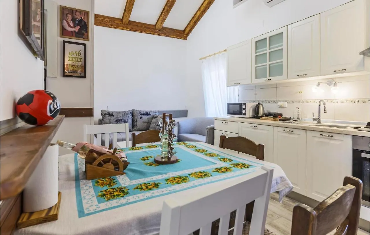 Lovely Apartment In Krsan With Wifi